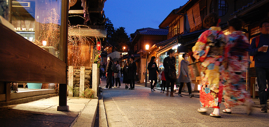 京の夜道